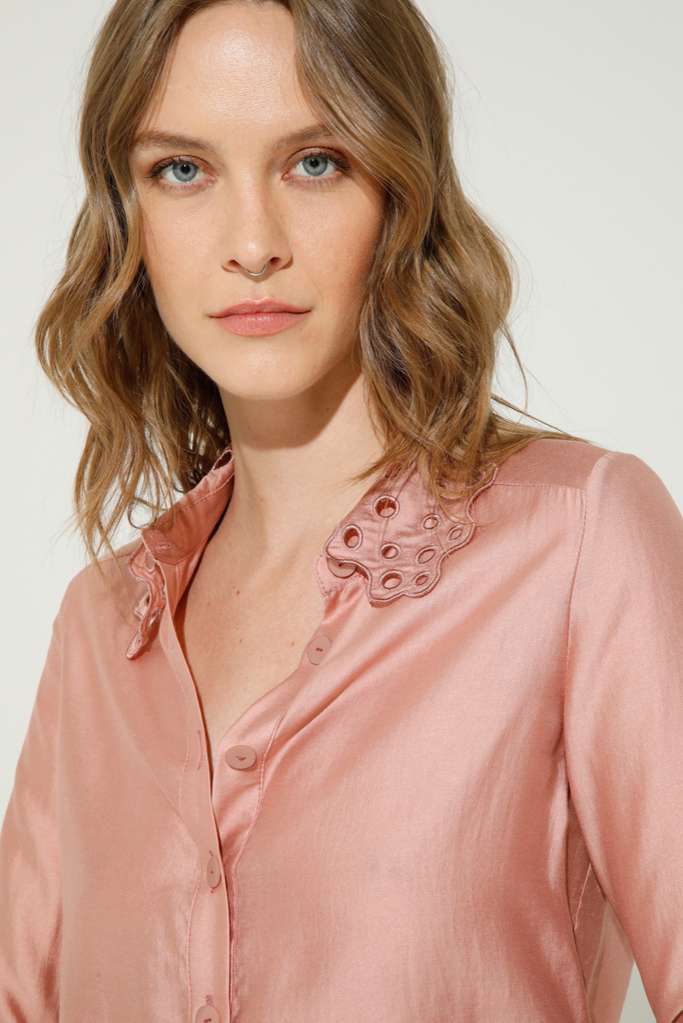 CAMICIA IN VISCOSA CON COLLETTO RICAMATO - REF: CRAZY